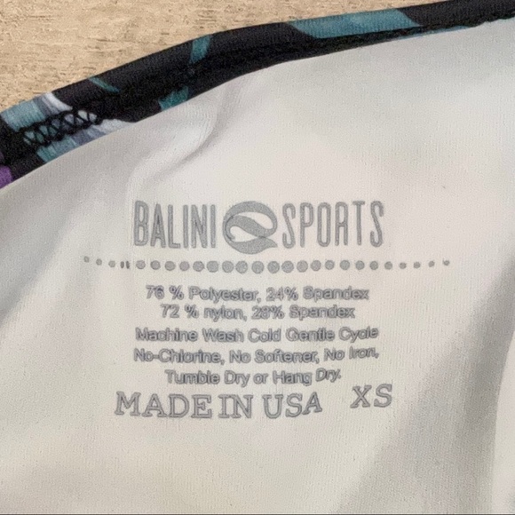 🌺 Balini Sports Mona V Back Floral Blue Active Tank Size XS NWT - Picture 8 of 10
